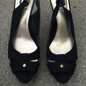 Women's Guess Black Platform Heels Size 8.5M EUC